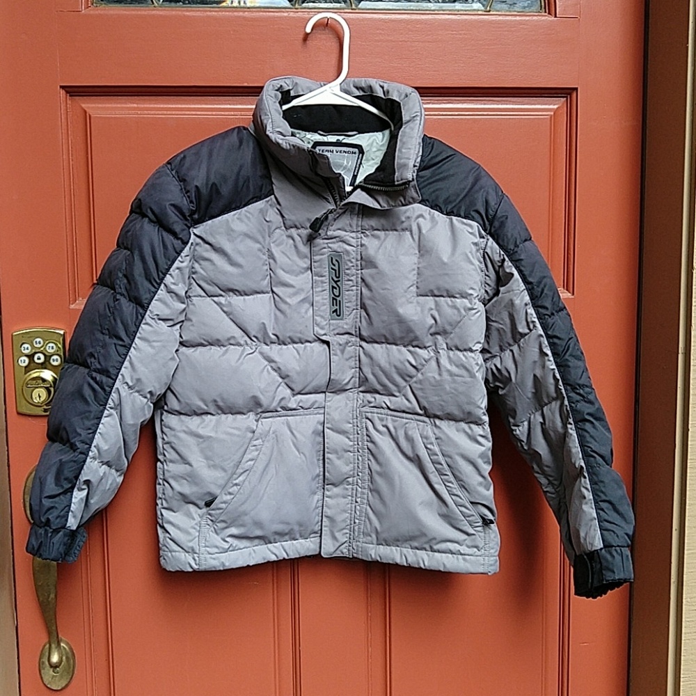 HOODED Spyder 12